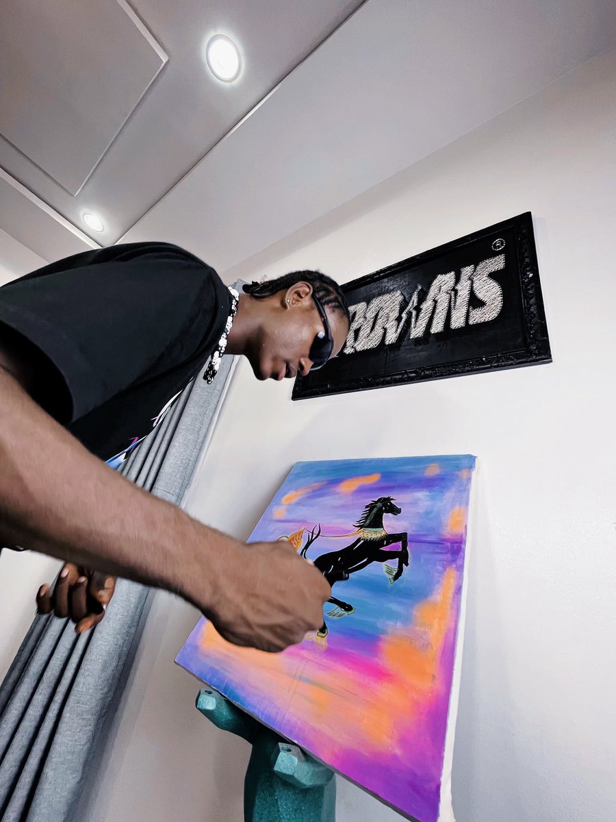 blaize_stephen's tweet image. Had an amazing time creating  MILEAGE OFFICIAL ARTWORK for @chvp_vintvge the art is an actual framed painting that glows under untraviolet light. retweet ❤️ 

Art ig : @_blaizestephens 
🎥 @blvckgodfilms 

  #mileage #fuego #blaizestephens #albumart #graffiti #glow