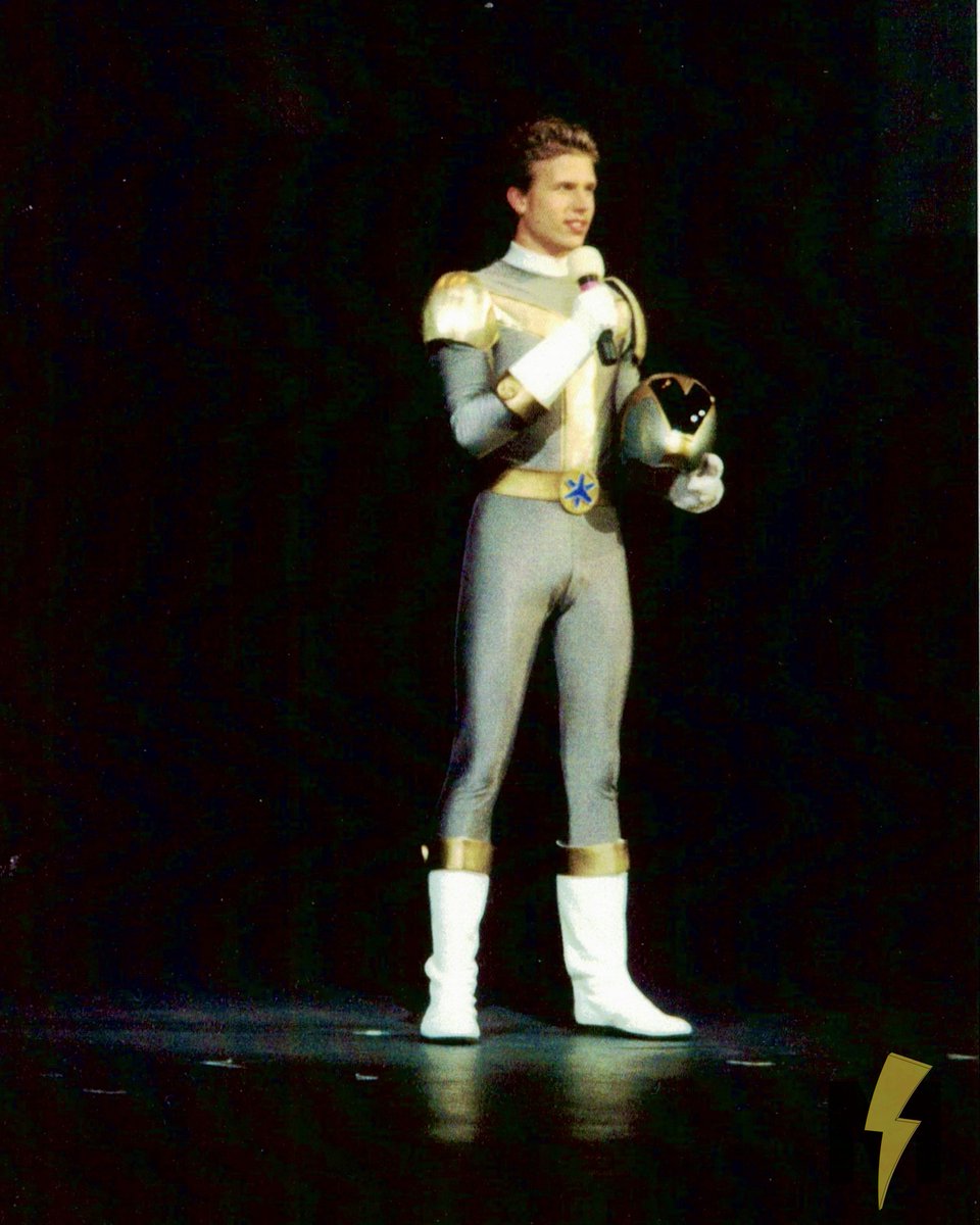 Celebrating #LightspeedRescue for #PowerMonth with a throwback to Rhett Fisher's big debut as the Titanium Ranger at PRLR's Universal Studios Hollywood appearance. 

#MorphinMuseum Exhibit 0234 ⚡️
Series: #PowerRangers Lightspeed Rescue
Episode: The Cobra Strikes
Year: 2000