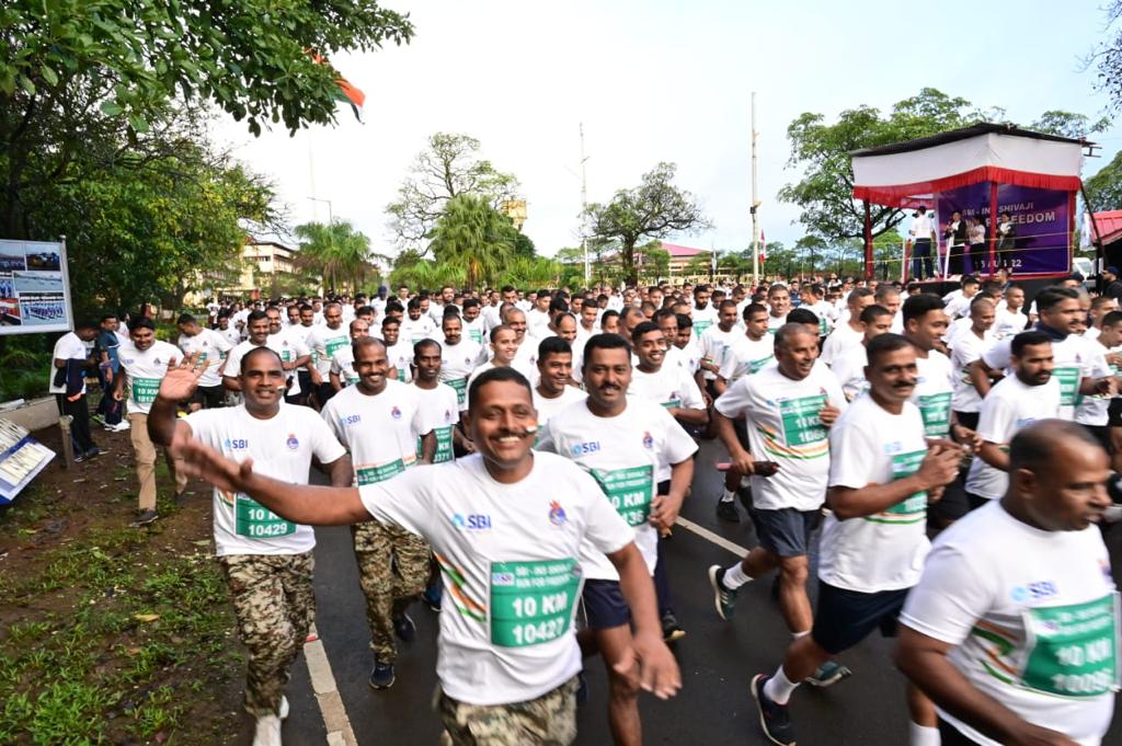 IN_HQSNC's tweet image. Mini Marathon #RunforFreedom as part of  #AzadiKaAmritMahotsav  at #INSShivaji,#Lonavala. More than 500 enthusiasts, ladies and children across  the age participated. Patriotic fervour filled with josh &amp;amp; motivation evident. Way to go 💪🏼