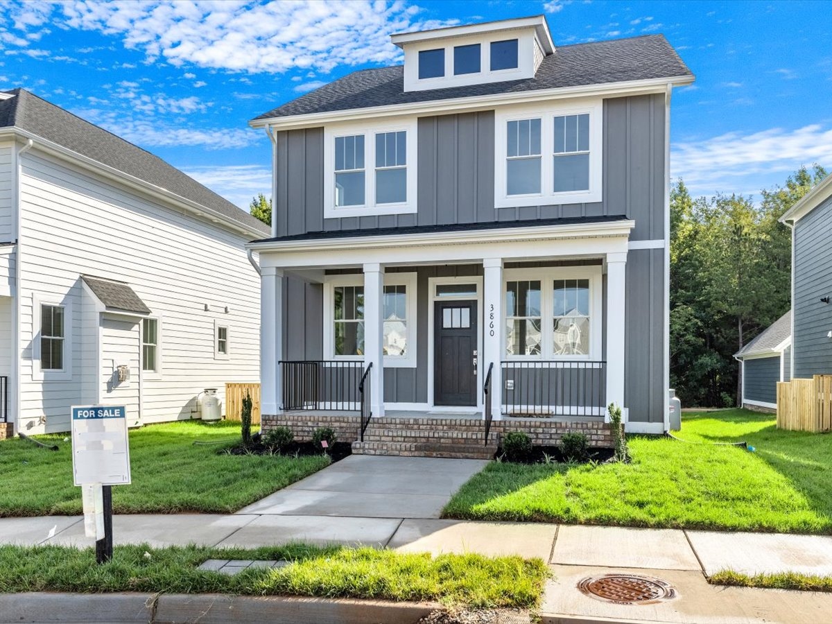 CraftMasterHome's tweet photo. Our Rosebury home plan in Erin Hill (a maintenance-provided community in Powhatan) is MOVE-IN READY! 

👀 Want to see it in person? Go here to make an appointment: https://t.co/tdgTBFduFl https://t.co/YYOlnsrLuh