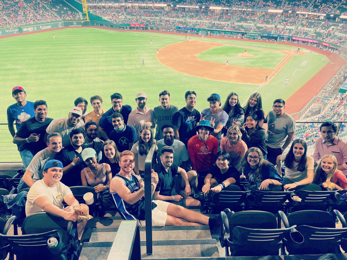 UTSWGradSchool's tweet image. To the Summer Scholars who have shared the last 10 weeks of their scientific journey with us, thank you for allowing UT Southwestern to play a pivotal role in your training experience! We wish you continued success in your journey ahead, and hope to see you back at UTSW soon! 😎