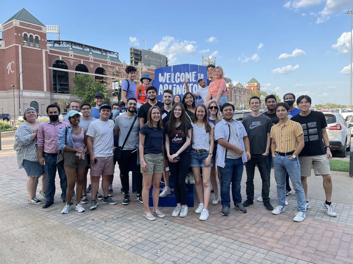 To the Summer Scholars who have shared the last 10 weeks of their scientific journey with us, thank you for allowing UT Southwestern to play a pivotal role in your training experience! We wish you continued success in your journey ahead, and hope to see you back at UTSW soon! 😎