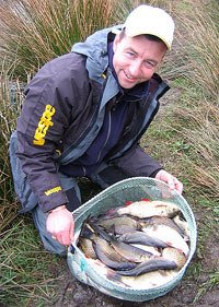 ArmySportASCB's tweet photo. We bid a sad farewell to Major Gus Brindle, who leaves the Army this week after nearly 44 years, with 23 of them as Secretary of @ArmyAngling
The very best of luck for the future Gus, thank you for your long and very valued support and commitment to #ArmyAngling
#GoneFishing https://t.co/oXamccCOme