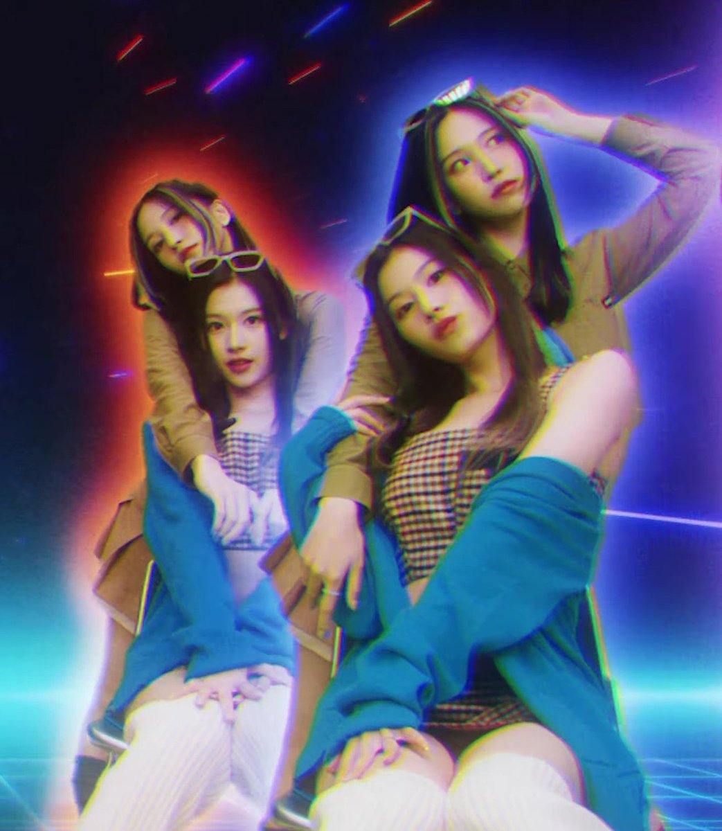 minarchvie's tweet photo. mina and sana they are incredibly insane https://t.co/g1SMgVbAWK