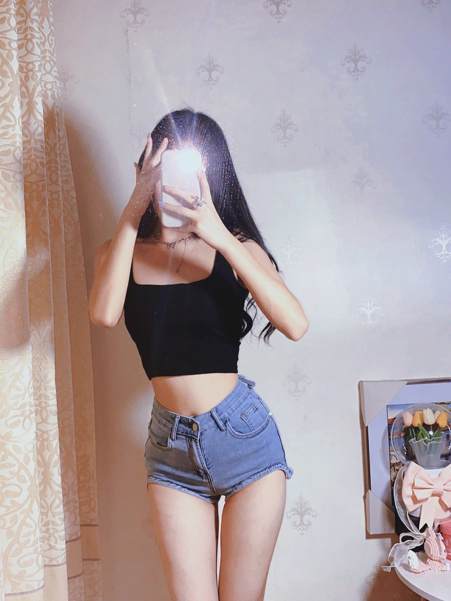 S75964638's tweet photo. 轻度女S收🐶无条件有兴趣的可以私信电报我Telegram: https://t.co/apD3WoWNFp纸飞机链接 https://t.co/RovcspZSIT