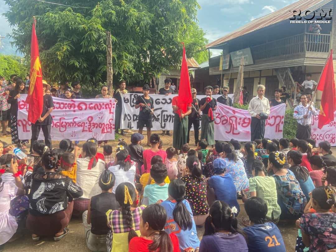 cuttiewinnie85's tweet photo. The main strike, led by the Monywa People, marched today to show their solidarity against terrorist regime.   #2022Aug8Coup #8888UprisingIn2022 #NeverForgiveNeverForget #WhatsHappeningInMyanmar https://t.co/uZZVN0bwOn