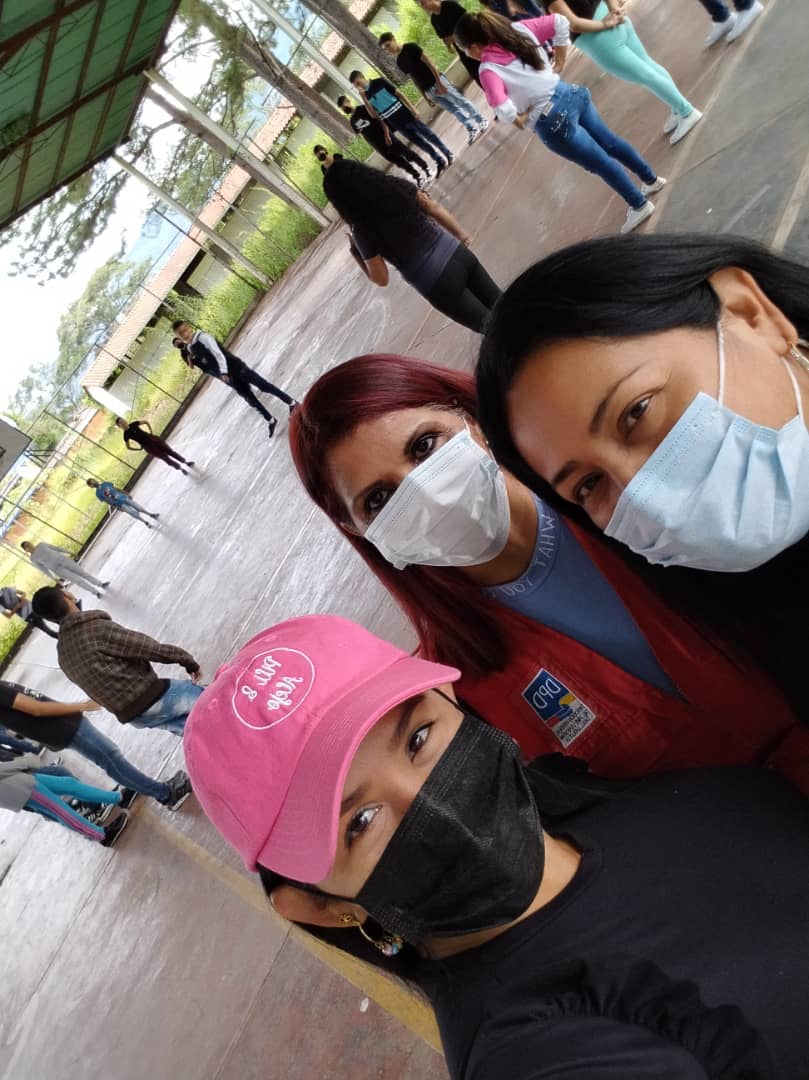 En el liceo nacional Monseñor Bernabé Vivas Durante esta semana se desarrollan diversas actividades en pro del disfrute de los menores. ¡Te invitamos a participar de esta fiesta recreacional!

#Tachira #Escuelasabiertas2022 #Venezuela #MiEscuelaBella #Educacion #recreacion