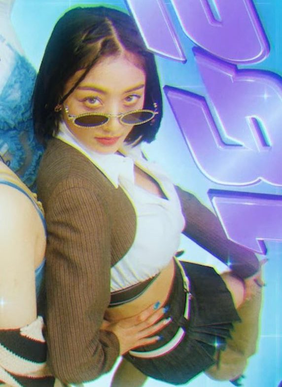 troublebyhyo's tweet photo. district 5 are we ok https://t.co/eLk0XbiCf3