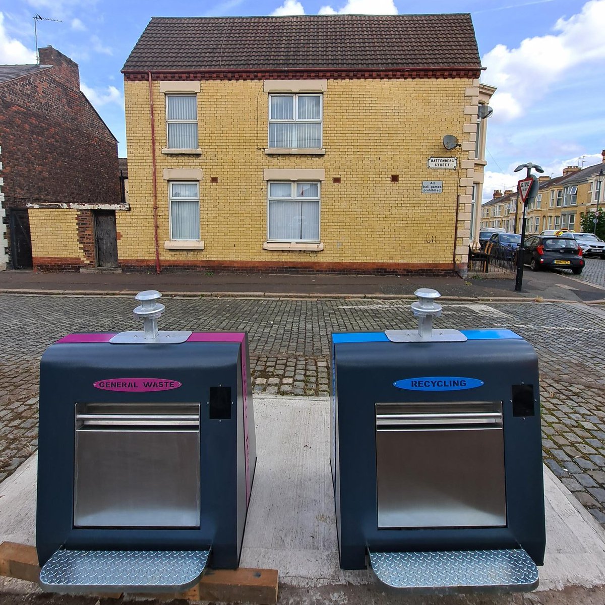Has your area been selected to receive #UndergroundBins?  

Consultation is still open... share your thoughts with us ✉️➡️ alleyways@lssl.liverpool.gov.uk

#CommunityConsultation #ShareYourThoughts #WorkingSmarter #ImprovingLiverpool #RubbishRevolution