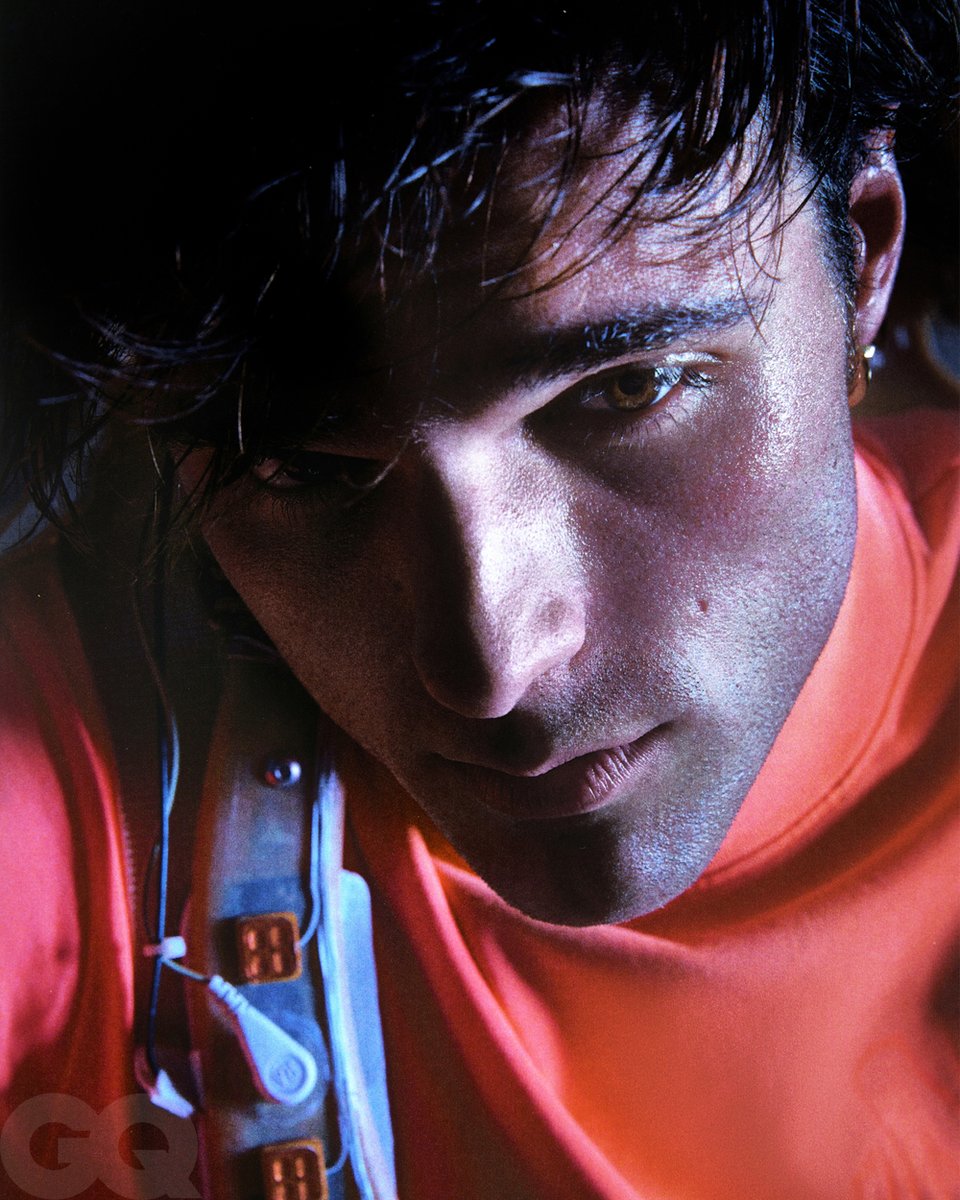 “I can see an edge of a cliff, and I’m just teetering on the edge. My fear is: What step can’t you go back from?” —Jacob Elordi gq.mn/Gdzhucp