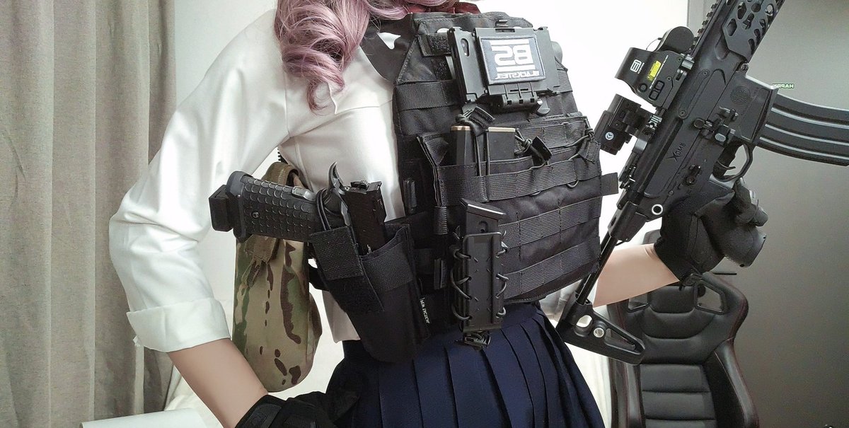 QuinDelich's tweet photo. 整点武装jk
#男の娘 #伪娘 https://t.co/07LcciBss6