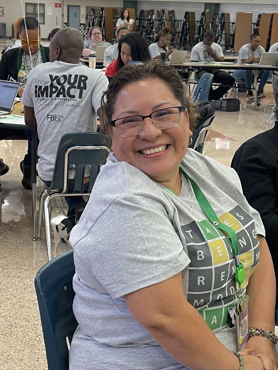 HHS_Canes's tweet image. As #Convocation2022 continues, @HHS_Canes is so proud to have Sra. Zayda Rodriguez, the @FortBendISD Secondary Teacher of the Year, join #CaneNation