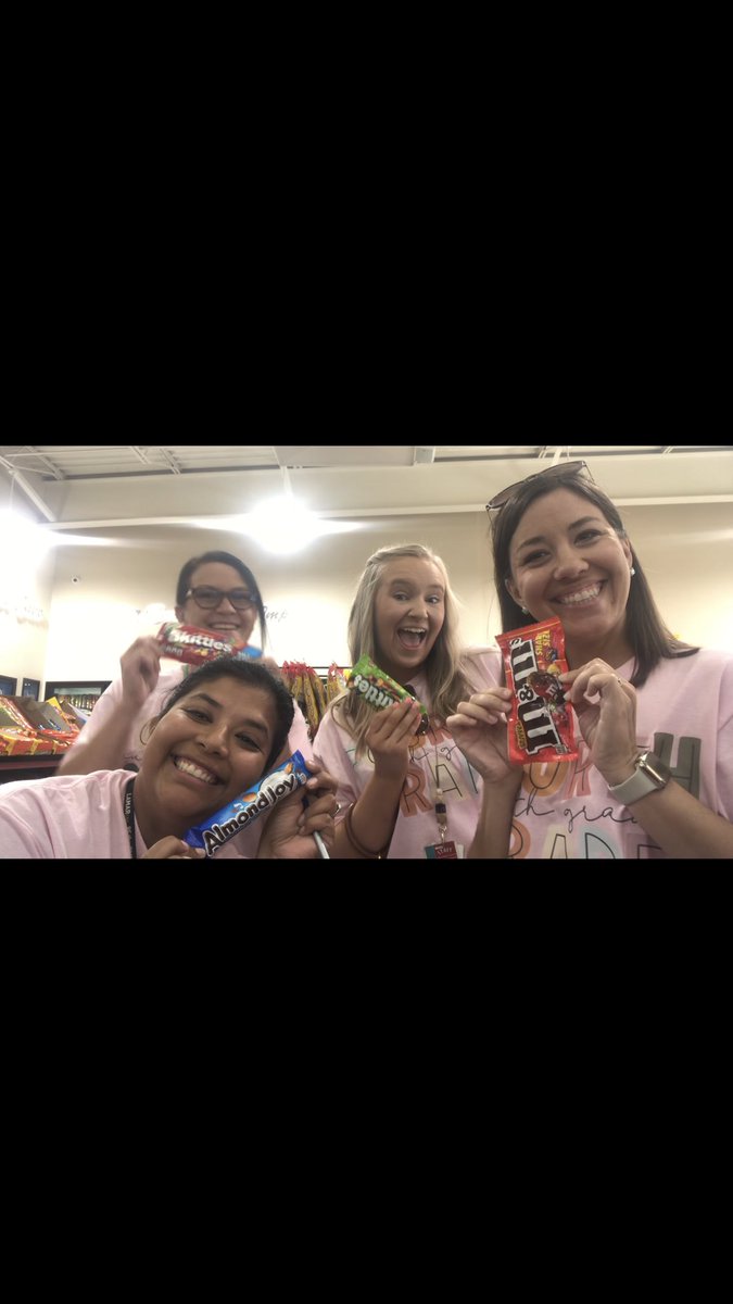 GillsCheetahs's tweet photo. #livingthesweetlife @CulverLCISD @courtneyhdickey https://t.co/jaMZAKzB3i