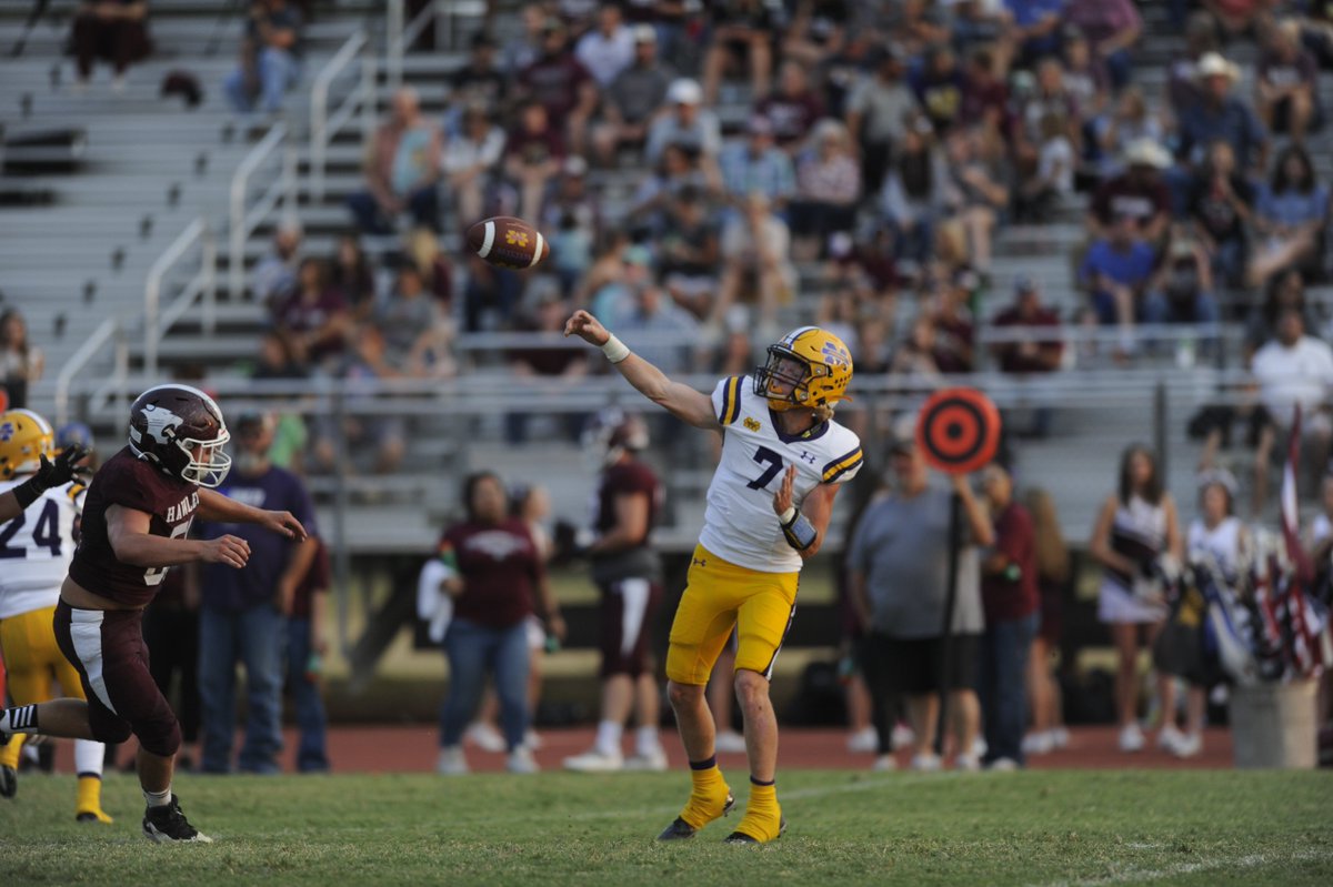 Carson Field (@carsondfield) on Twitter photo District 5-3A II storylines:
- VERY competitive district
- Dublin returning <a href="/chris_teten3/">Chris Teten</a> 
- Eastland back with strong team
- Merkel's skill guys, QBs more exprienced
- Comanche brings back strong line, looks to replace skill areas
Read: reporternews.com/story/sports/h… <a href="/kates_will/">Will Kates</a> District 5-3A II storylines:
- VERY competitive district
- Dublin returning <a href="/chris_teten3/">Chris Teten</a> 
- Eastland back with strong team
- Merkel's skill guys, QBs more exprienced
- Comanche brings back strong line, looks to replace skill areas
Read: reporternews.com/story/sports/h… <a href="/kates_will/">Will Kates</a>