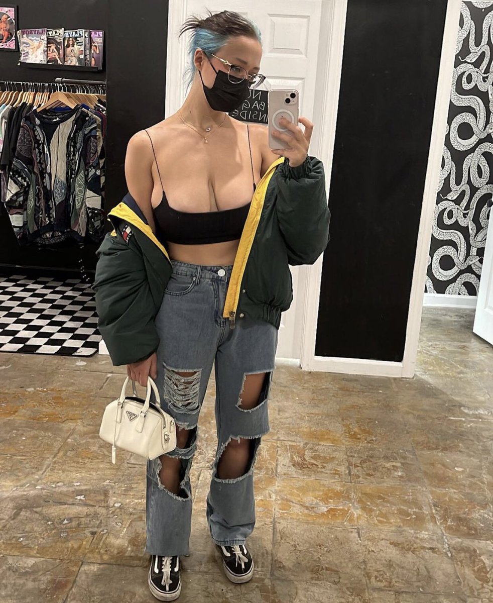 ellejohnson565's tweet photo. Guess who is pretty ??🥺 me 😍 https://t.co/vnSyjL6q8s