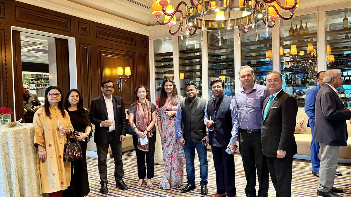 india_singhal's tweet image. Your network is your net worth…..
 
#BBGDelhi #IamChevening #NetworkingEvening #Network #Networth