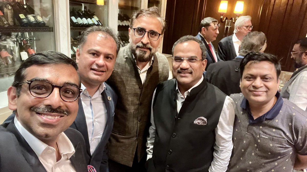 india_singhal's tweet image. Your network is your net worth…..
 
#BBGDelhi #IamChevening #NetworkingEvening #Network #Networth