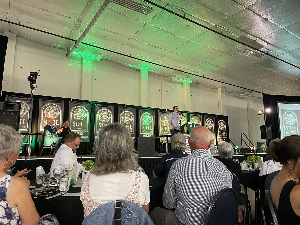 LeighBrookbank's tweet photo. Congratulations @wadebrookbank and Sheldon on your induction into the SJHL Hall of Fame!! Huge accomplishment!! Love you guys!! #proudolderbrother ❤️🏒👊🏻 https://t.co/sDiBFGPSUk