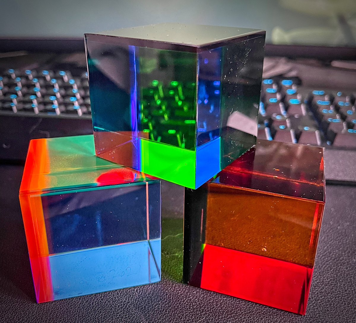 mlydy's tweet image. When you hit your 8 year anniversary at @VMware the company gifts you an amazing set of Vasa Cubes. I was thrilled to receive mine today! museumstore.sfmoma.org/products/vasa-… #VMware #VMwareTAM