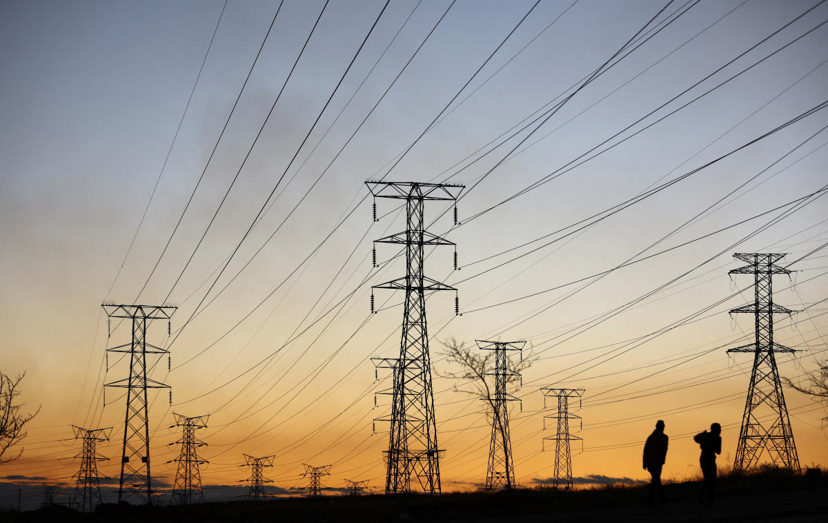 YahooFinance's tweet photo. Climate change: We should rethink the best tools for energy transition, new paper argues https://t.co/HpQkzUdEJ5 by @graceodonne11 https://t.co/GJC6RVThYP