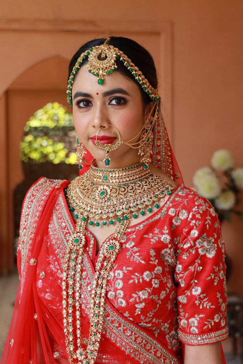Beautiful Indian Bride Photoshoot by Walk The Aisle Studio #loveislandreunion #bride #Indian #photoshoot #PhotoOfTheDay #walktheaislestudio