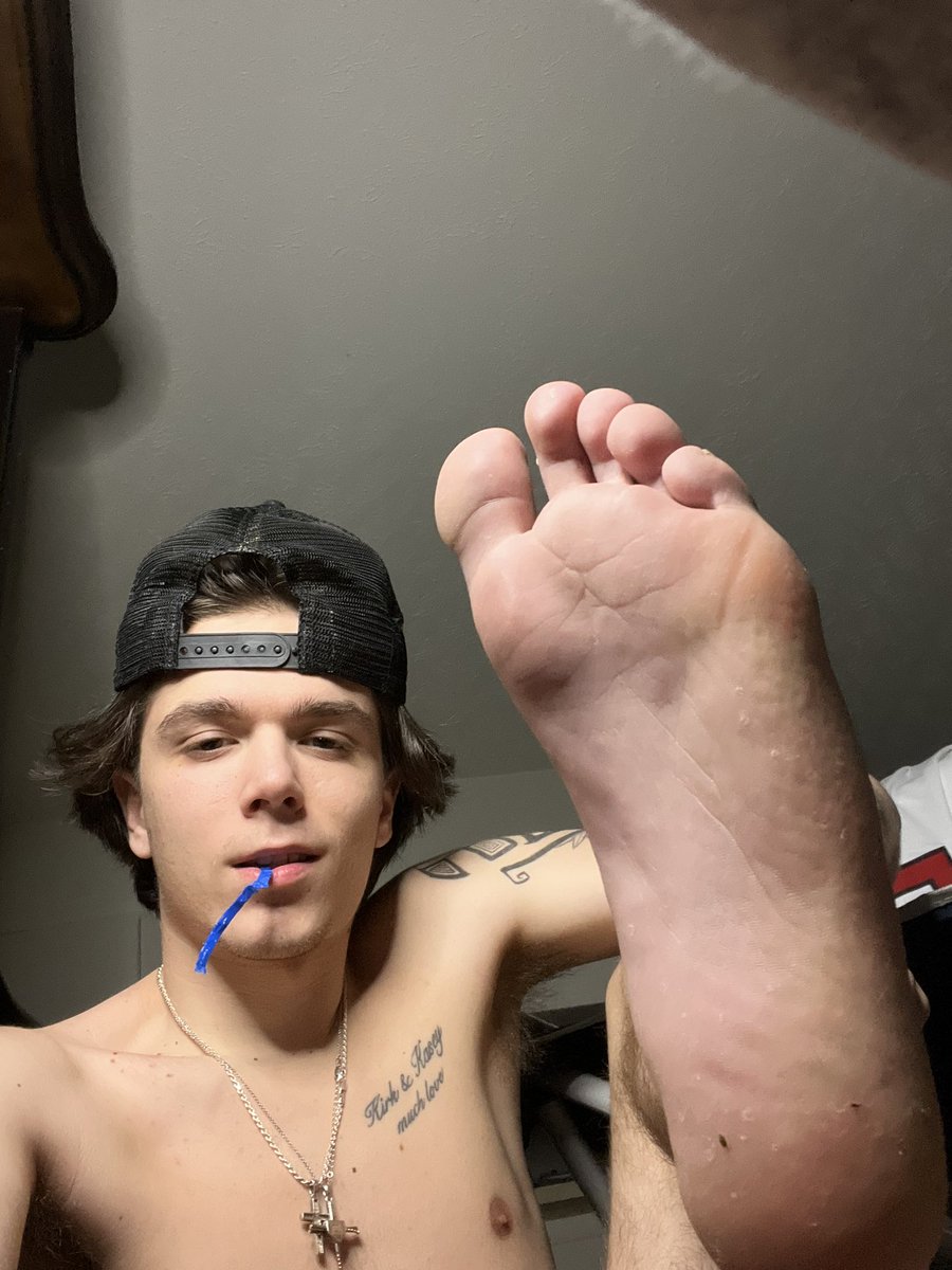 MasterJizz1_0's tweet photo. Whose ready to worship

#cashslave #findom @FOOTMASTERSRT @MasterJockPromo @BestFootMasters @MASTER_UPDATES @nick_gtwb @RTfootmaster @RT4Masters @RT4Kings @rt4dom @RTslavPromo @RTslavPromo @FindomAlphaRT https://t.co/Ey7O7wBY6e