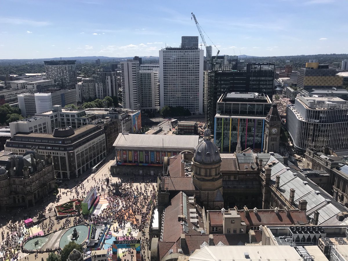 amurphy63's tweet photo. Took my mum, brother & nephew to see the views from 103 Colmore Row yesterday & we all loved it, especially with the #B2022 colours & crowds down below. Thank you β¦@fiercefestivalβ© #keytothecitybrum #itsabrumting https://t.co/jFkfVYhGV7