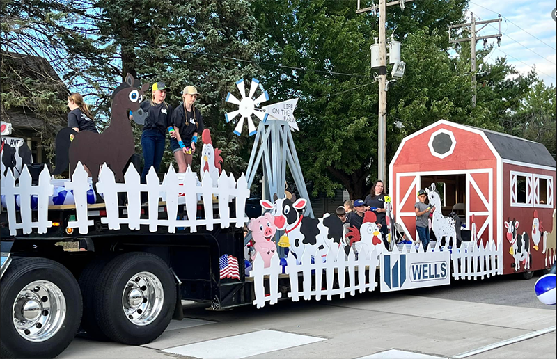 WellsConcrete's tweet photo. The Wells team outdid themselves this year when they made our fun float for the Albany Parade this Saturday! Farm animals, candy and beach balls - does summer get any better than that? #lifeatwells https://t.co/TWhnWu0CpX
