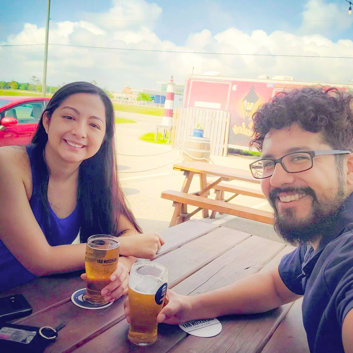 Fun times and great memories begin at your favorite local brewery🍻 📸 @laceemupmentality #galvestonbay #texascraftbeer