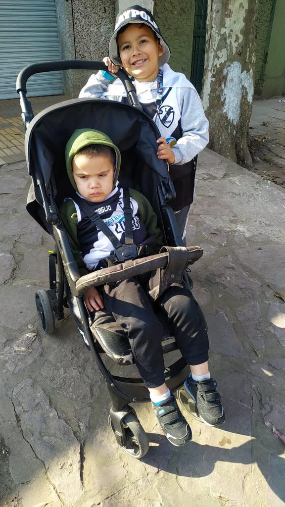 LuViejasLo's tweet photo. Lunes y estoy como mi sobri en el carrito 🥴🥴 https://t.co/Ab4CJaYQbP