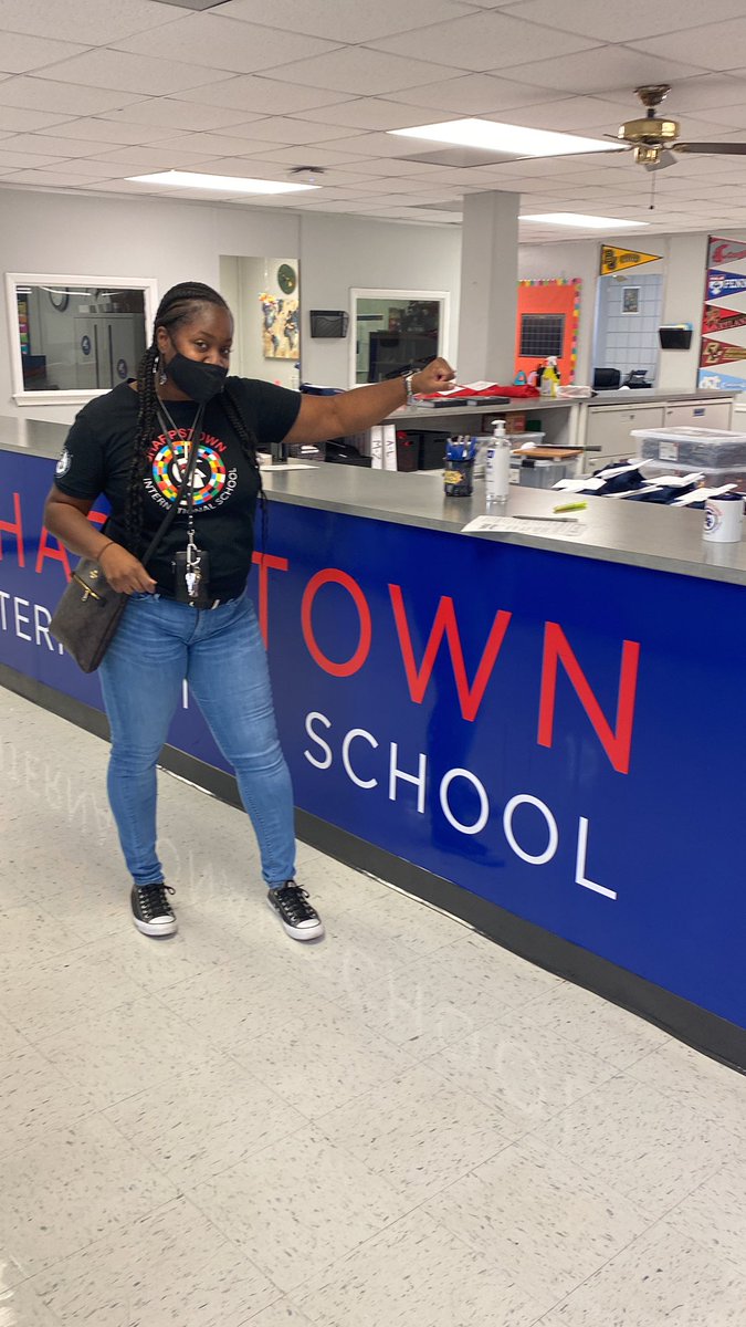 Bright9light's tweet photo. Front office fist bump! #TeamCaring #SpartansBack2School @SIS_HISD https://t.co/JqmRgqe9Jv