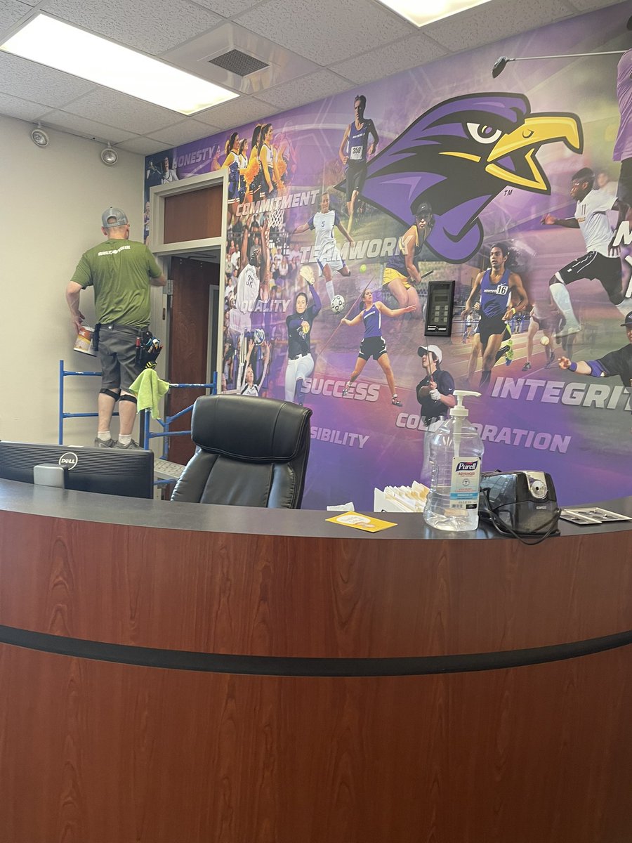 UMFalcons's tweet image. 👀