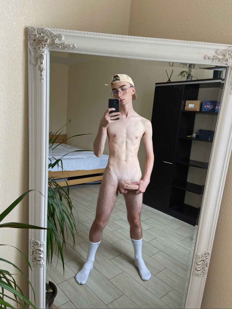 babybirdds's tweet photo. Need someone who will take care of this thick dick🥵 https://t.co/xzJwMGqxdO