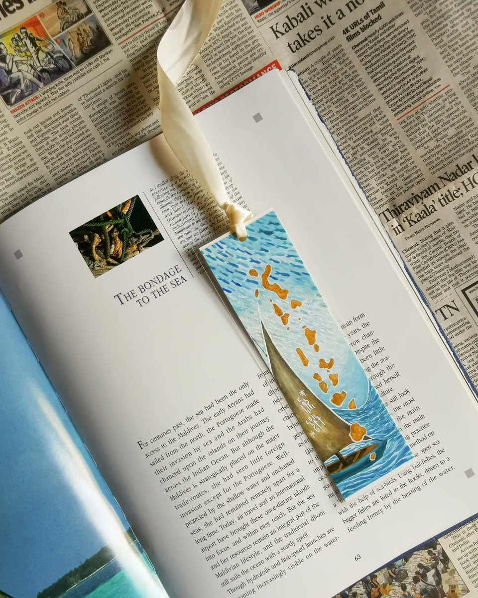 zifnaaa's tweet photo. 'dhivehi raajje' bookmark 🐟🌊🌴
price: MVR200 https://t.co/jkaMVUftLO