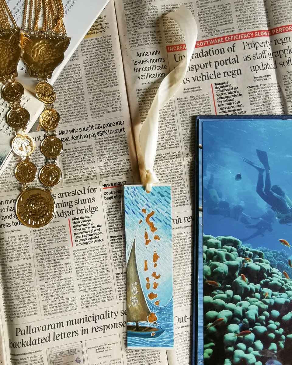 zifnaaa's tweet photo. 'dhivehi raajje' bookmark 🐟🌊🌴
price: MVR200 https://t.co/jkaMVUftLO