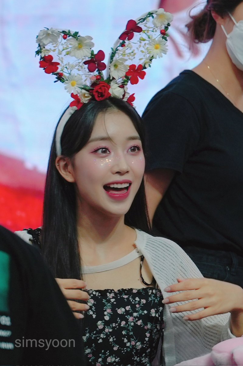simsyoon's tweet photo. 20220723  메이크스타

채영  수민 https://t.co/vZs6l7U6ru
