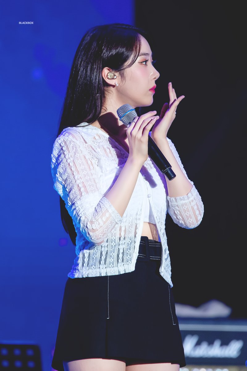 gf_blackbox's tweet photo. 220807🔥🔥 #VIVIZ #신비 https://t.co/YYyzH5aBNU