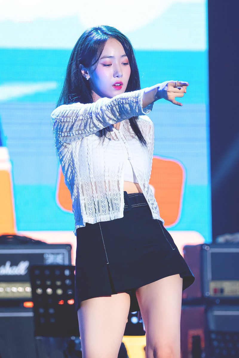 gf_blackbox's tweet photo. 220807🔥🔥 #VIVIZ #신비 https://t.co/YYyzH5aBNU