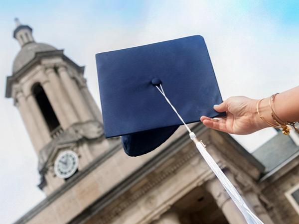 psuparking's tweet photo. This Saturday is @penn_state's summer commencement at the @JordanCenter! Visit https://t.co/6j5EWFgeb5 for parking info for all commencement ceremonies #Classof2022 #PennStateGrad https://t.co/2StZlRQ1Kz