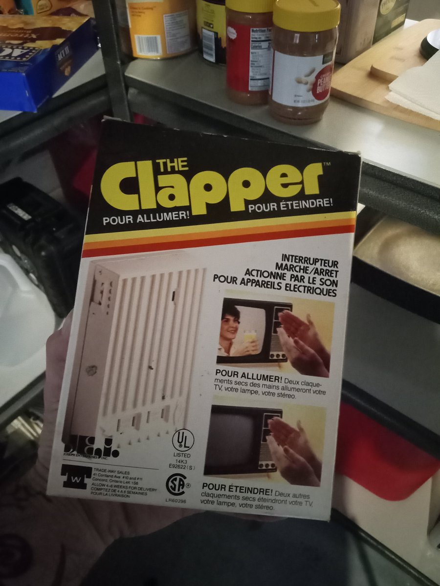 tastyterpenes's tweet image. OMG! I was cleaning yesterday and found the original Clapper from the 90's - Still in the box! 😂
#ClapOnClapOff
#TheClapper
#FeelingVintage
#ILovedThe90s