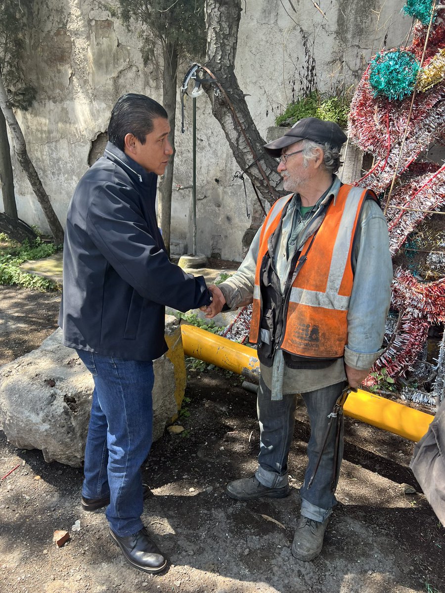FelipeArvizu_'s tweet photo. Agradezco el gran trabajo que realizan día a día por mantener nuestro #Ixtapluca limpio, su labor es esencial para nuestro municipio. https://t.co/xkJxT9eATp