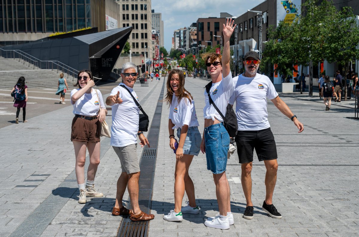 PfizerCA's tweet photo. Despite the cancellation of yesterday’s Montreal Pride Parade, our OPEN CRG #PfizerColleagues gathered downtown to celebrate the occasion and show our support. Against all odds, no matter what - we still show up!
#HereTogether #PfizerPride #PfizerProud https://t.co/H18kyYsQaJ