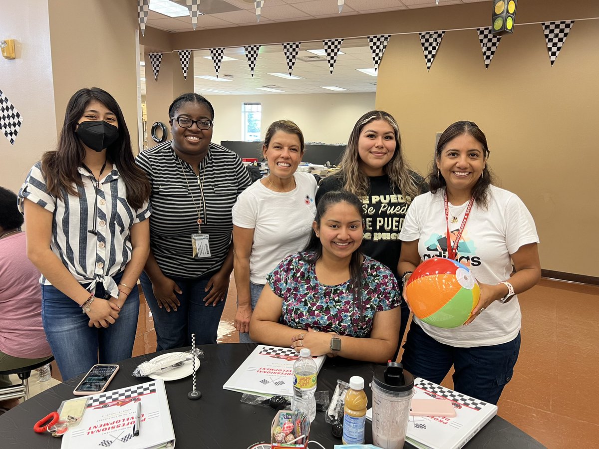 PilgrimHISD's tweet photo. Revving up for success! What a great start to the 2022-2023 school year! @HISDMiddleSchls @rhonore36 @Dianac70 https://t.co/8esVa4p28e