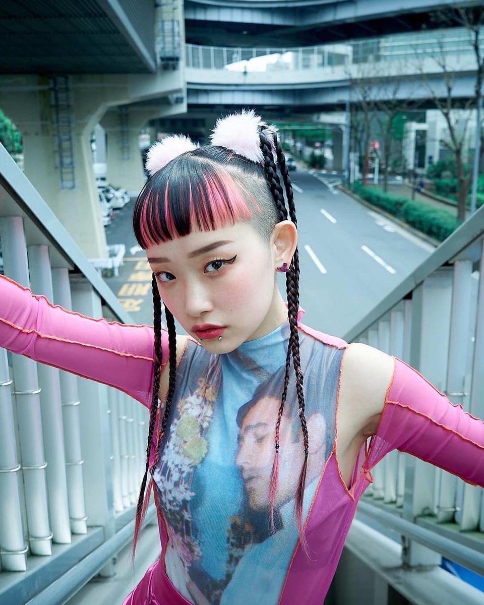 Signature hair, eyeliner and piercings ✅
Positive energy  ✅
Killer voice ✅ 

<a href="/utaha_89_id_/">詩羽／KAWAII CLUB</a> (new vocalist of the iconic Japanese band <a href="/wed_camp/">水曜日のカンパネラ/WEDNESDAY CAMPANELLA/星期三的康帕內拉</a>) is here to shake things all the way UP ❤️‍🔥

instagram.com/p/ChAUyu1geUD/