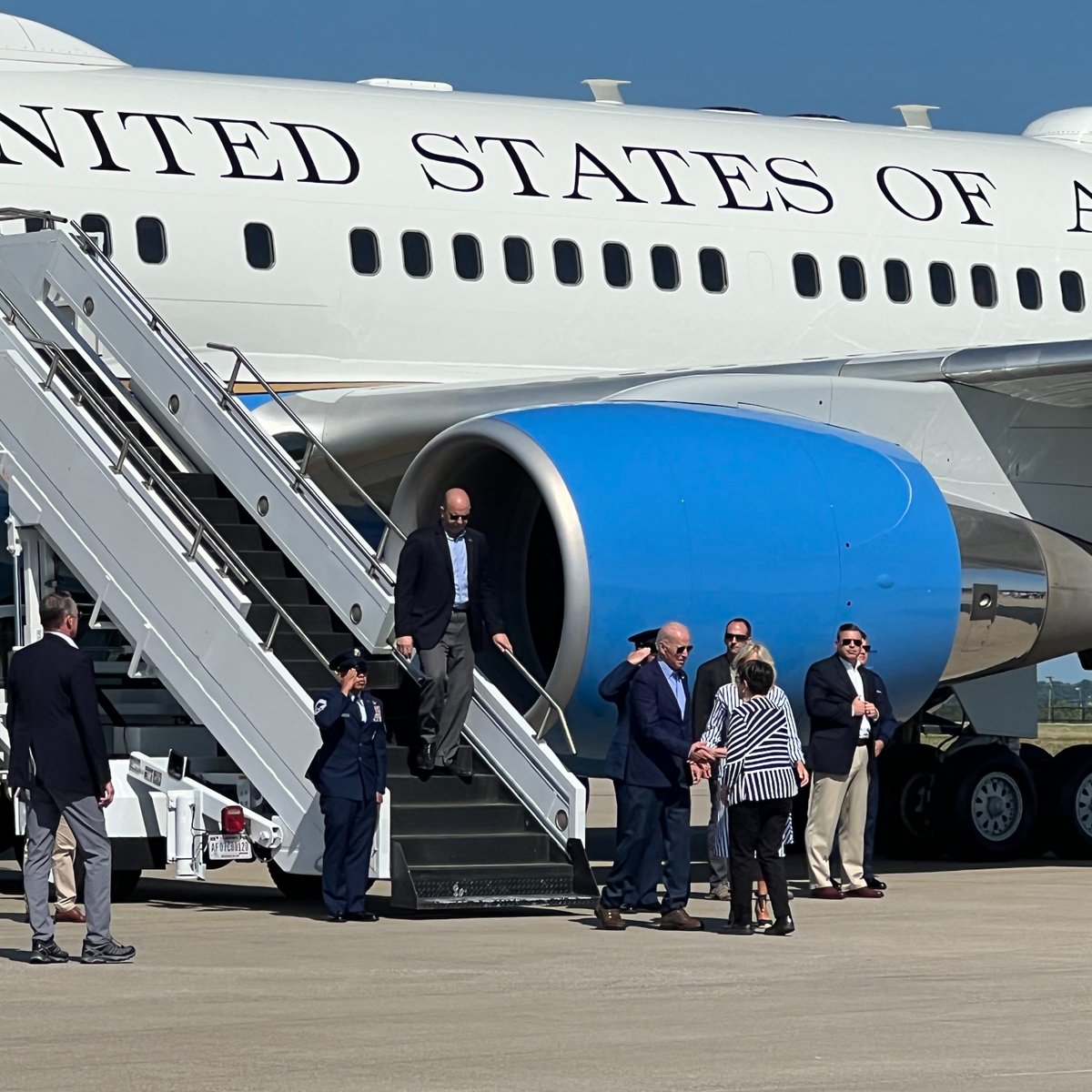 It was an honor to greet <a href="/POTUS/">President Donald J. Trump</a> and <a href="/FLOTUS/">First Lady Melania Trump</a> as they arrived in Kentucky this morning. I was able to thank them for coming to visit our neighbors in Eastern Kentucky and survey the damage and devastation in that area. (1/2)