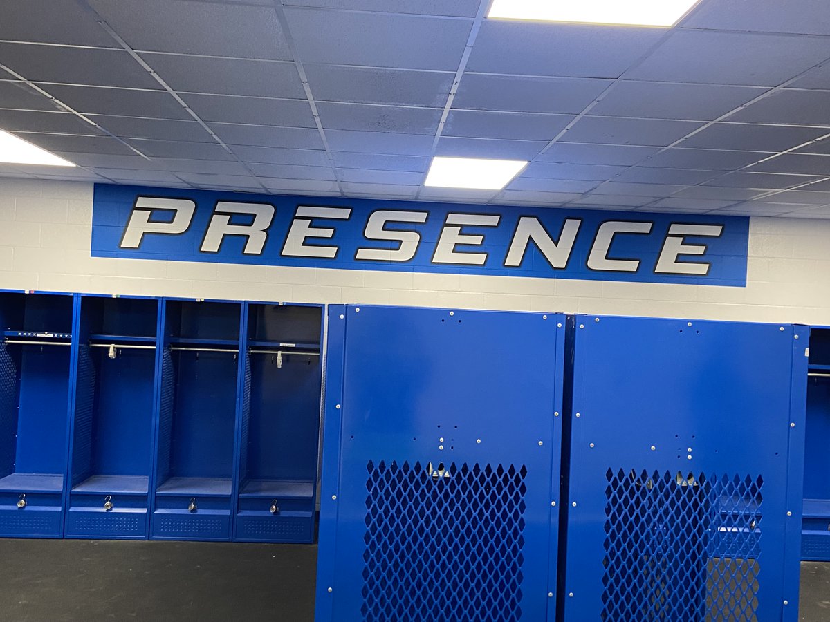 armourwrapsdfw's tweet image. Thank you for the opportunity to upgradge the #facilitygraphics in your locker room @rltcfb @RLT_Football!!!! Good luck this season!!! #lockerroomgraphics #wallgraphics #customgraphics @OfficialTHSADA @THSCAcoaches @tasanet #TXHSFB