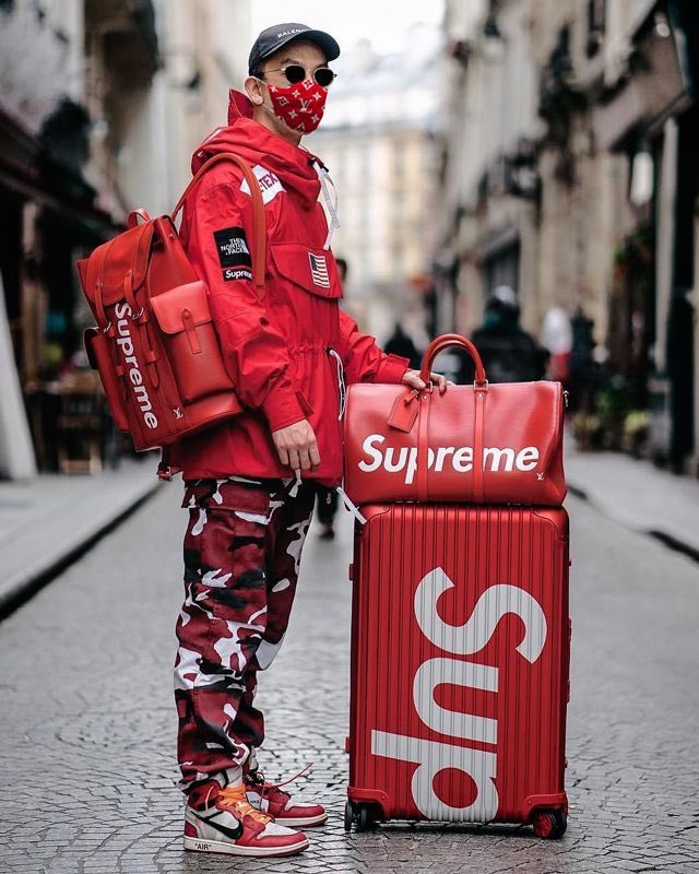 “NFTs are a scam” - mf in a $40,000 outfit