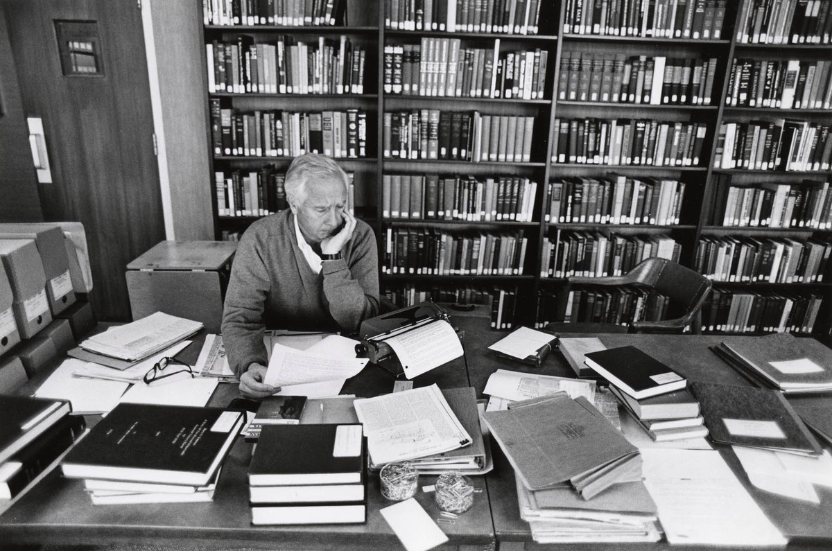 the_60s_at_60's tweet photo. Historian at work.
RIP David McCullough. https://t.co/o67HyJhs8k