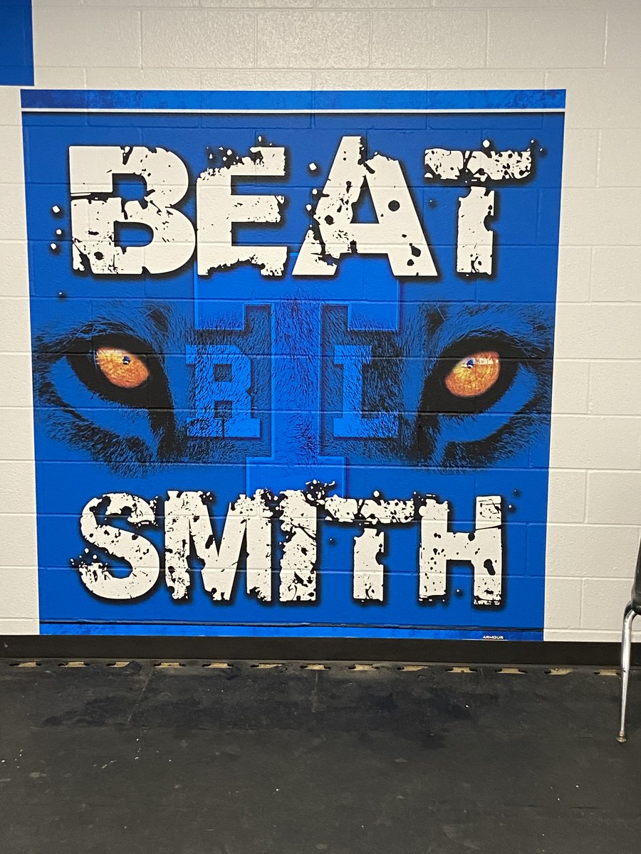 armourwrapsdfw's tweet image. Beat Smith! @rltcfb @RLTLionFootball #facilitygraphics #wallgraphics #lockerroomgraphics #TXHSFB