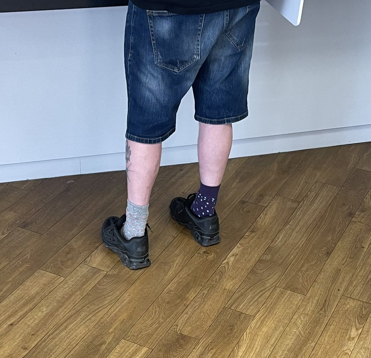 PJohnsonBet's tweet photo. Sock wearer of the day award goes to …….. 👍
#wearsocks https://t.co/awQwb9lsWb